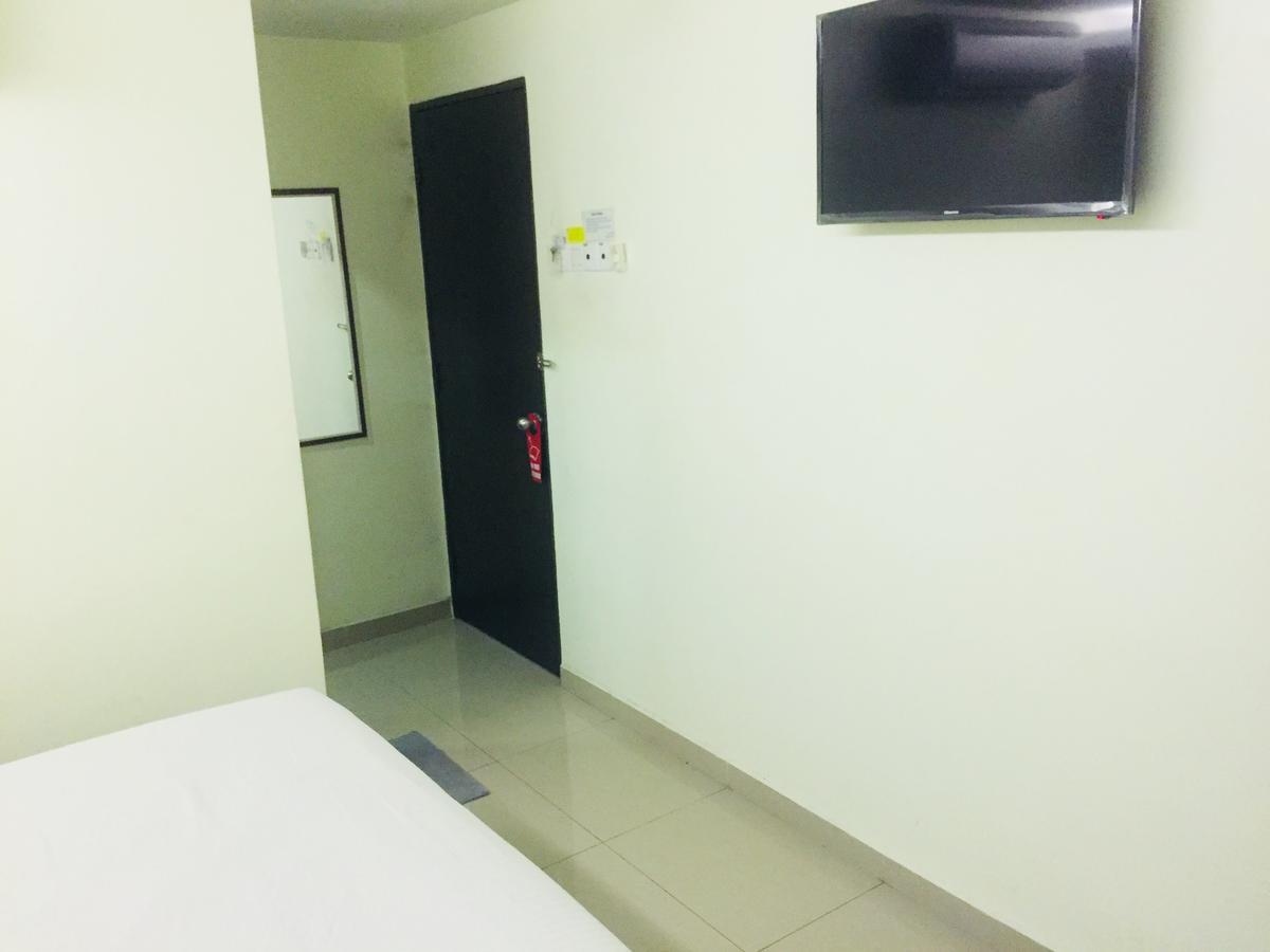 Desa House Hotel Kepong Luaran gambar