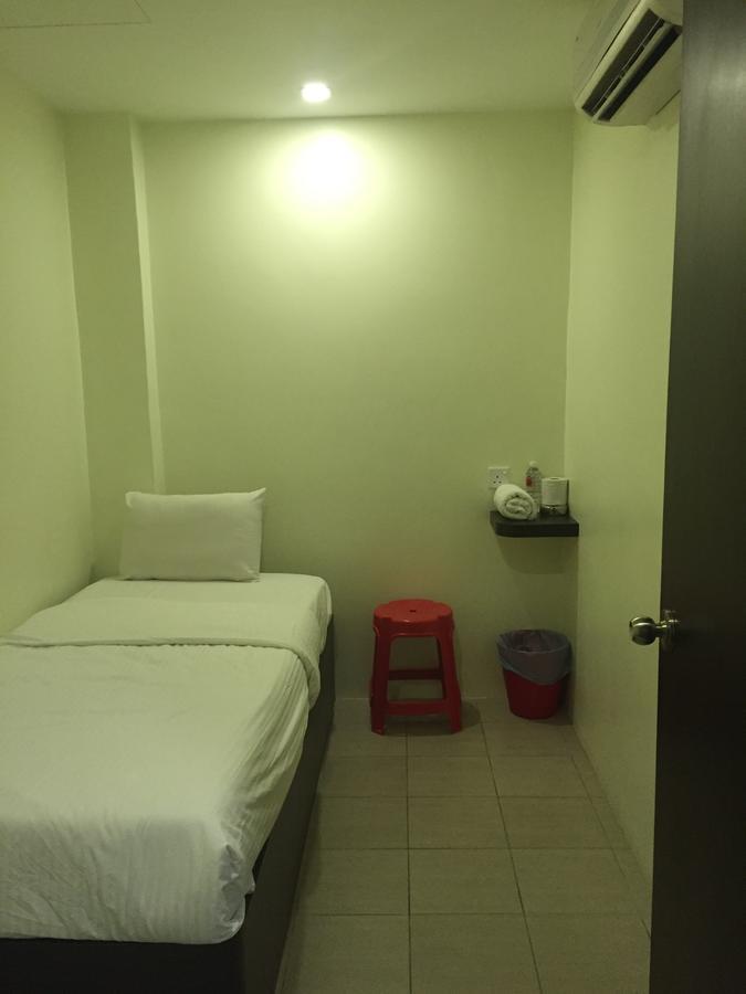 Desa House Hotel Kepong Luaran gambar